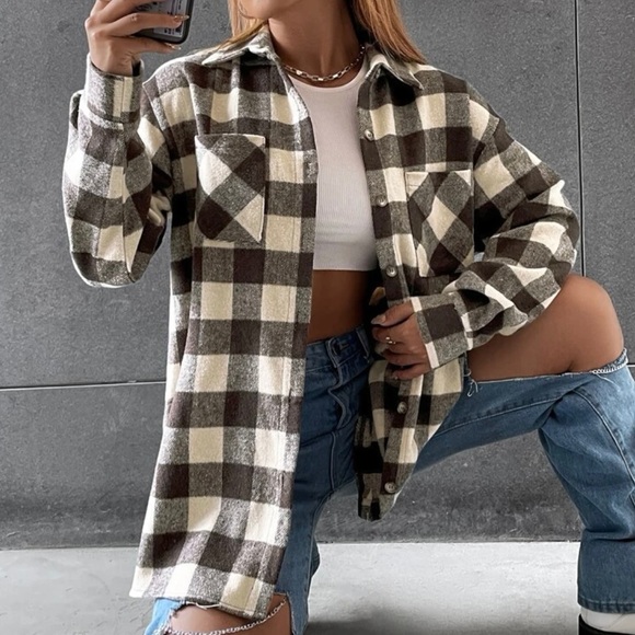 NWOT Plaid print overcoat - Picture 2 of 7